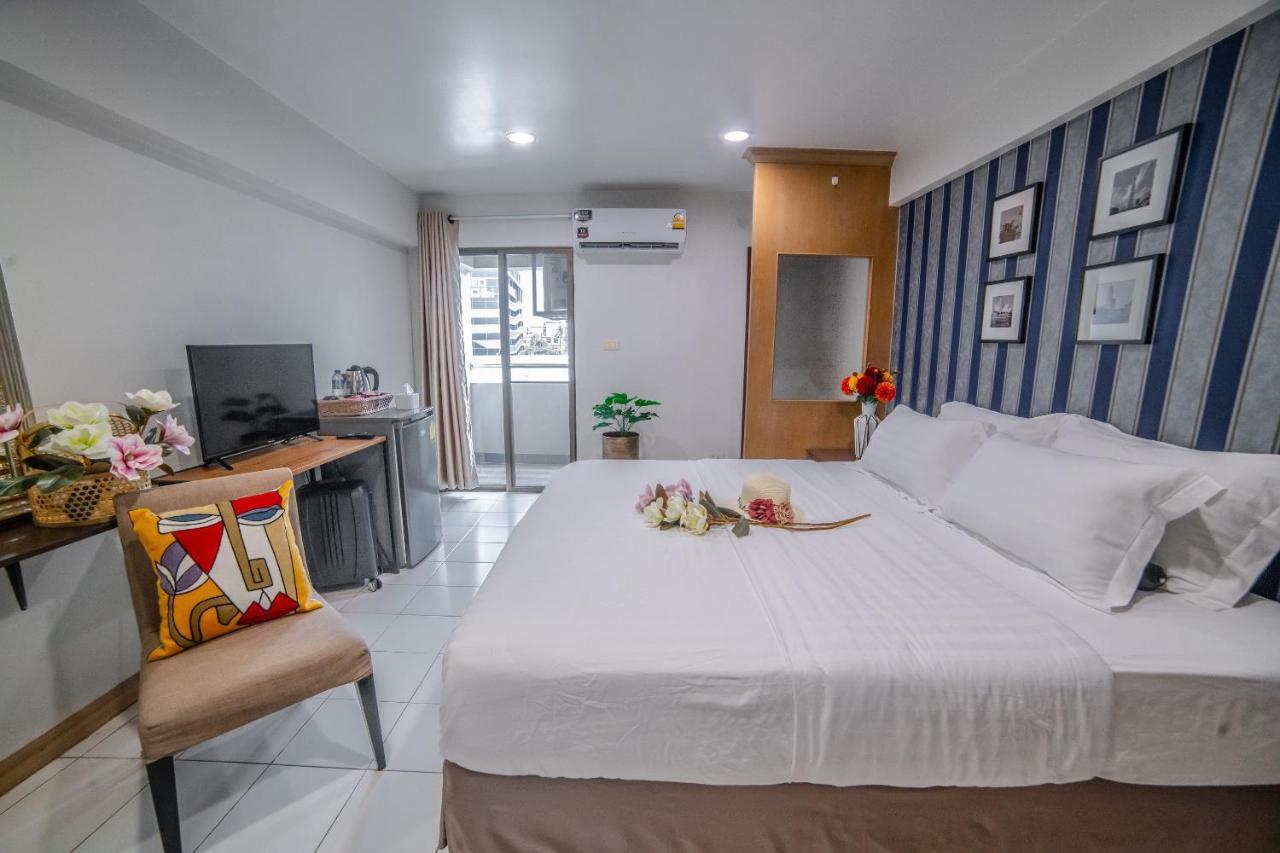 Platinum Villa Bangkok Exterior photo