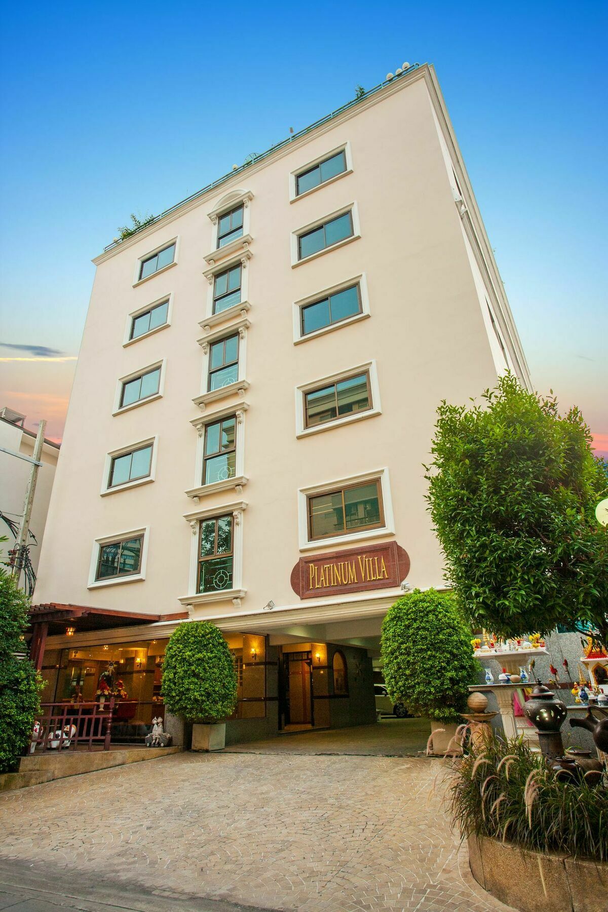 Platinum Villa Bangkok Exterior photo